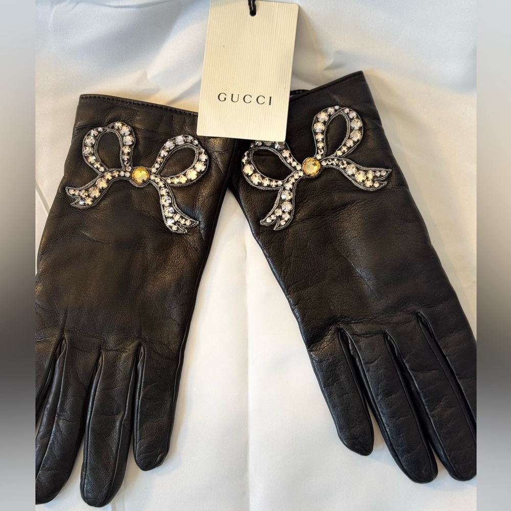 Gucci Black Leather Gloves with Bow Accent